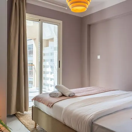 Sundrop - 1-bedroom W Terrace In דירה לרנקה